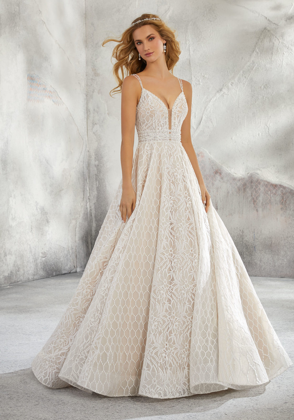 Wedding Look
 Lindsey Wedding Dress Style 8279