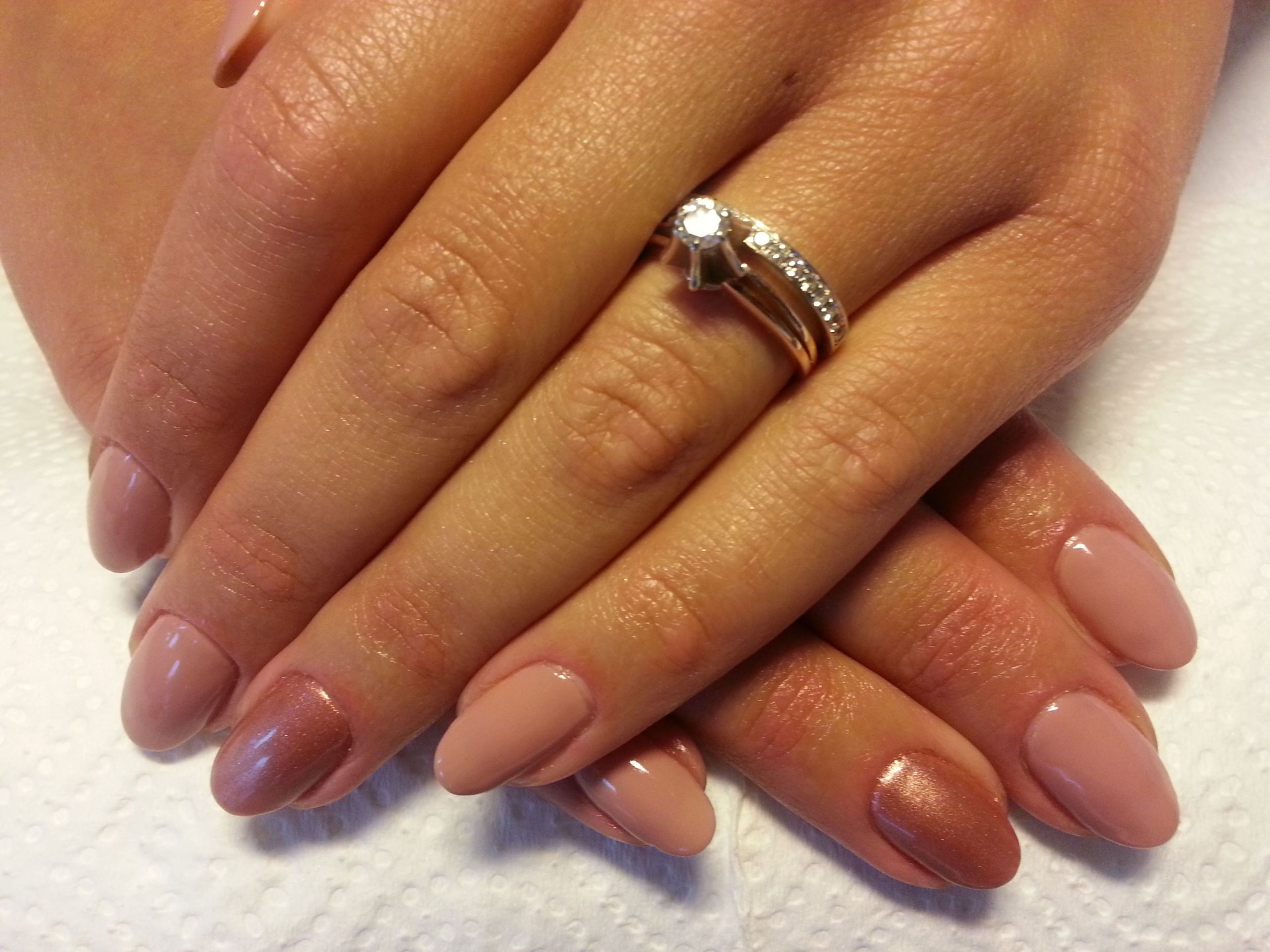 Wedding Nails Shellac
 CND Shellac in Satin Pajamas s and pink Shimmer