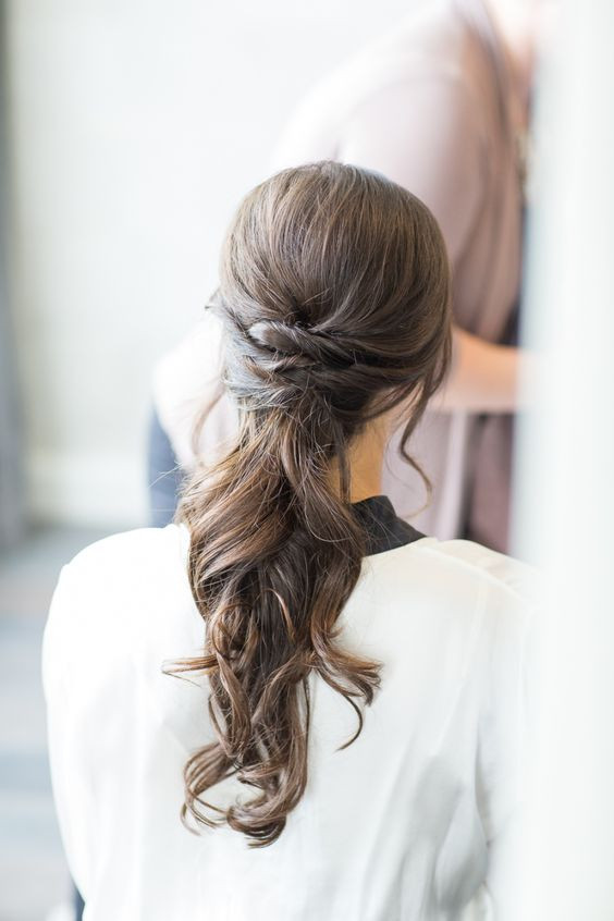 Wedding Ponytail Hairstyle
 28 Casual Wedding Hairstyles For Effortlessly Chic Brides