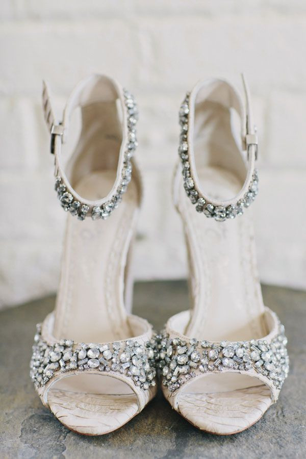 Wedding Shoes Bride
 24 Fabulous Ways to Incorporate Summer Wedding Color