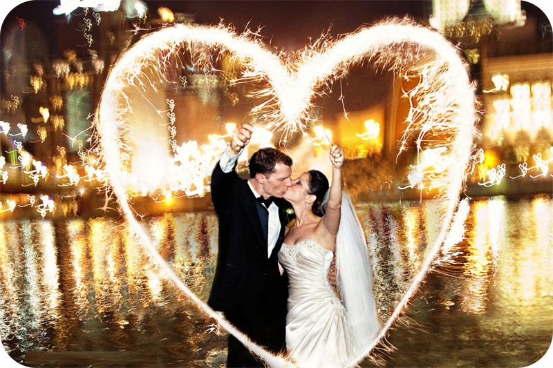 Wedding Sparkler Photos
 How To Pull f A Missouri Wedding Sparkler Send f Our