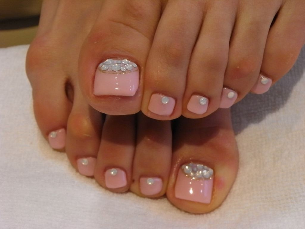 Wedding Toe Nails
 38 Latest Wedding Toe Nail Art Design Ideas