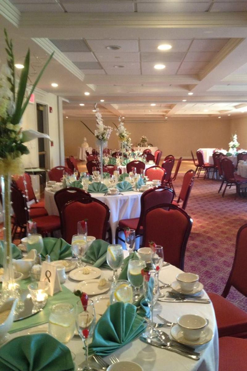 Wedding Venues In Boston
 Holiday Inn Boston Dedham Hotel & Conference Center