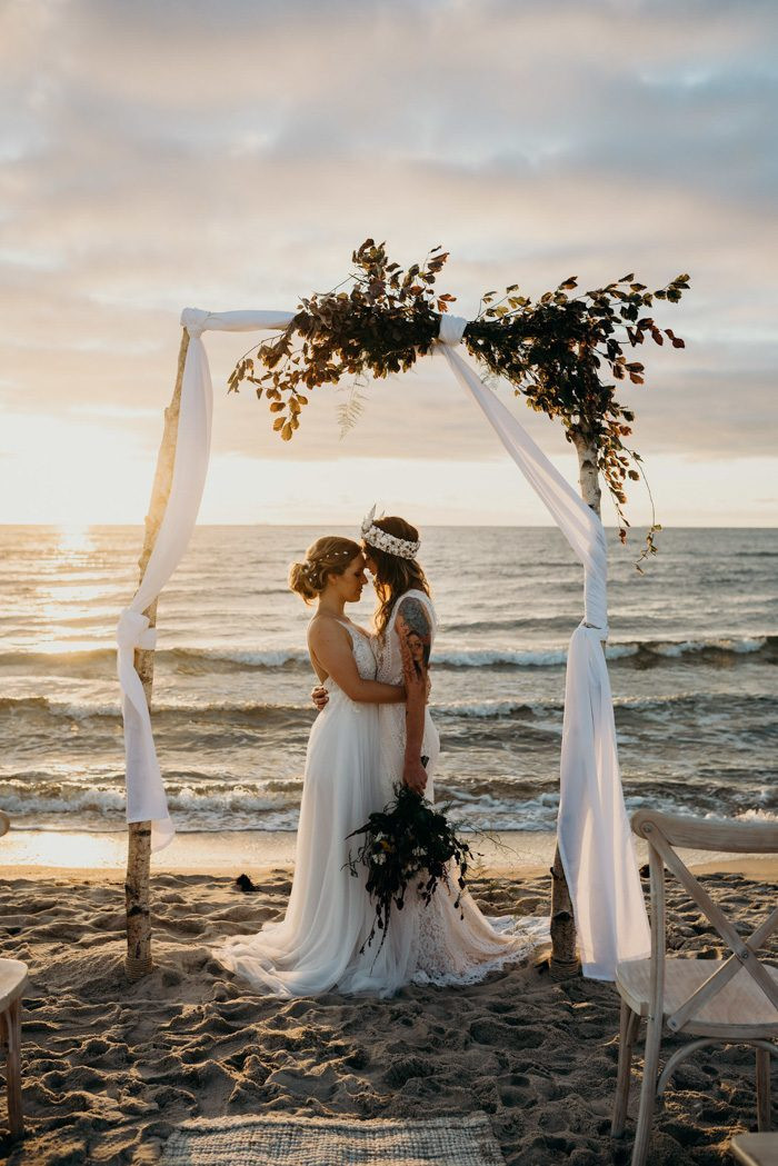 Weddings At The Beach
 The 50 Ceremony Arches You re Going to See at 2018