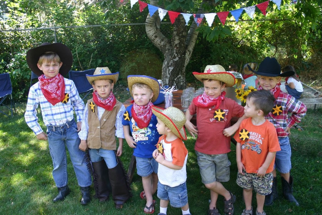 Western Kids Party
 Bonne Nouvelle Homemade Kids Cowboy Birthday Party