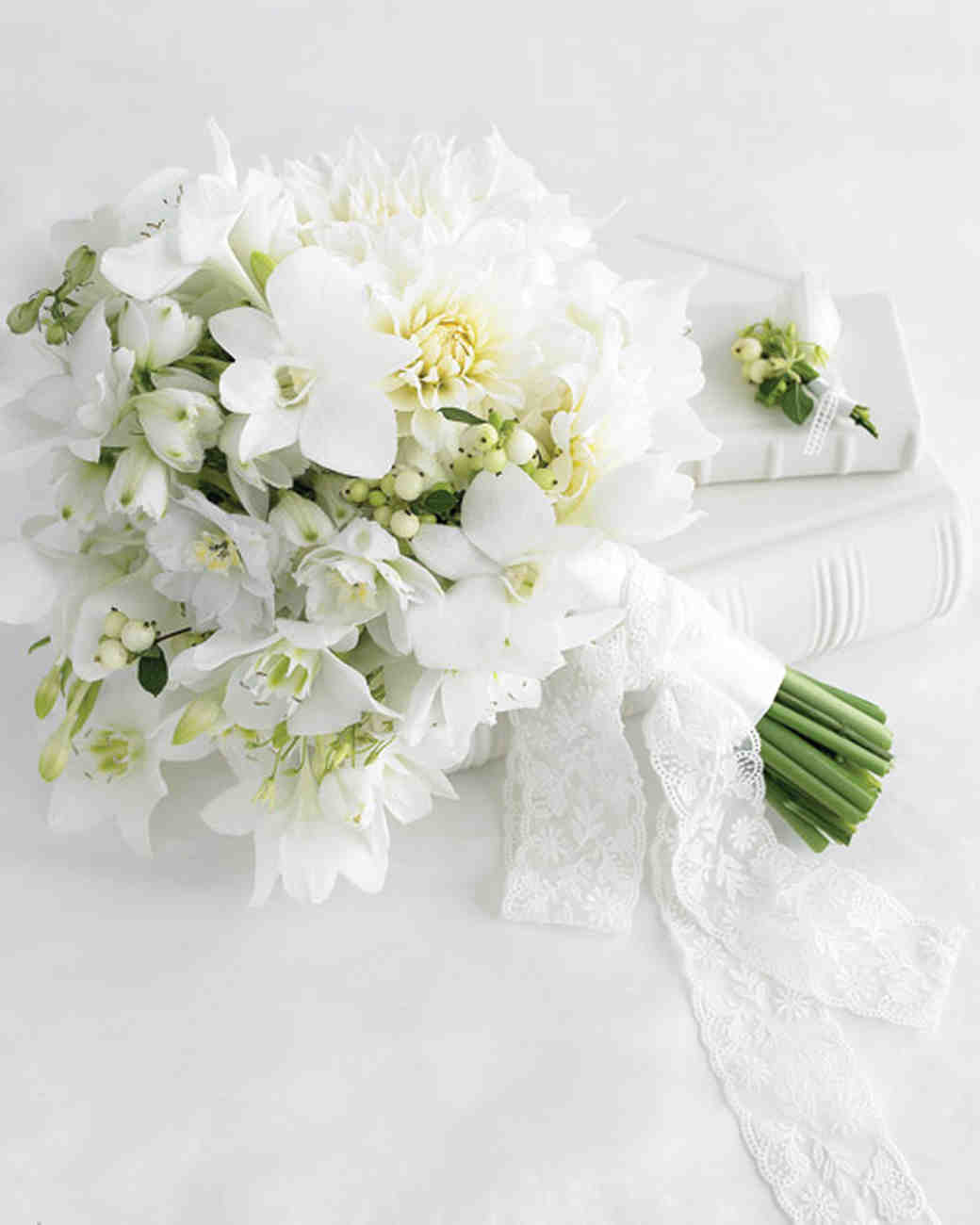 White Flowers For Weddings
 White Wedding Flowers