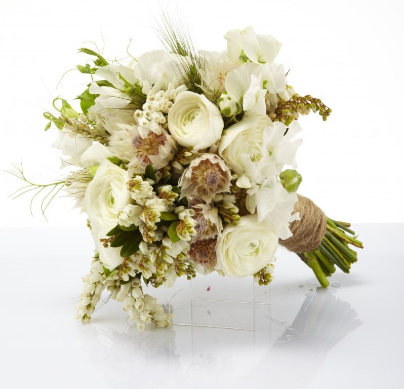 White Flowers For Weddings
 White Wedding Flowers Tesselaar Flowers