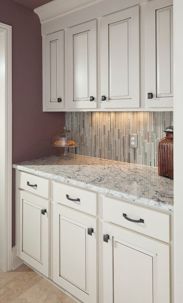 White Ice Granite Kitchen
 White ice granite countertops for a fantastic kitchen decor