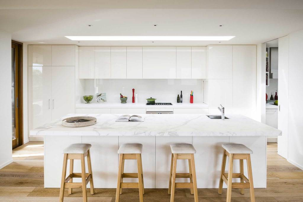 White Kitchen Bench
 White Kitchens Rosemount Kitchens