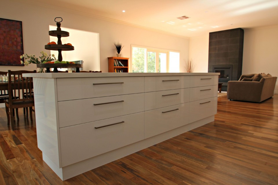 White Kitchen Bench
 Modern Ballarat White Kitchen Cabinets Matthews Joinery