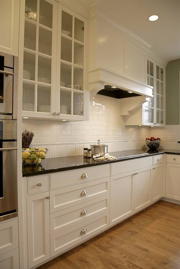 White Kitchen Subway Tile
 The classic beauty of subway tile backsplash in the kitchen