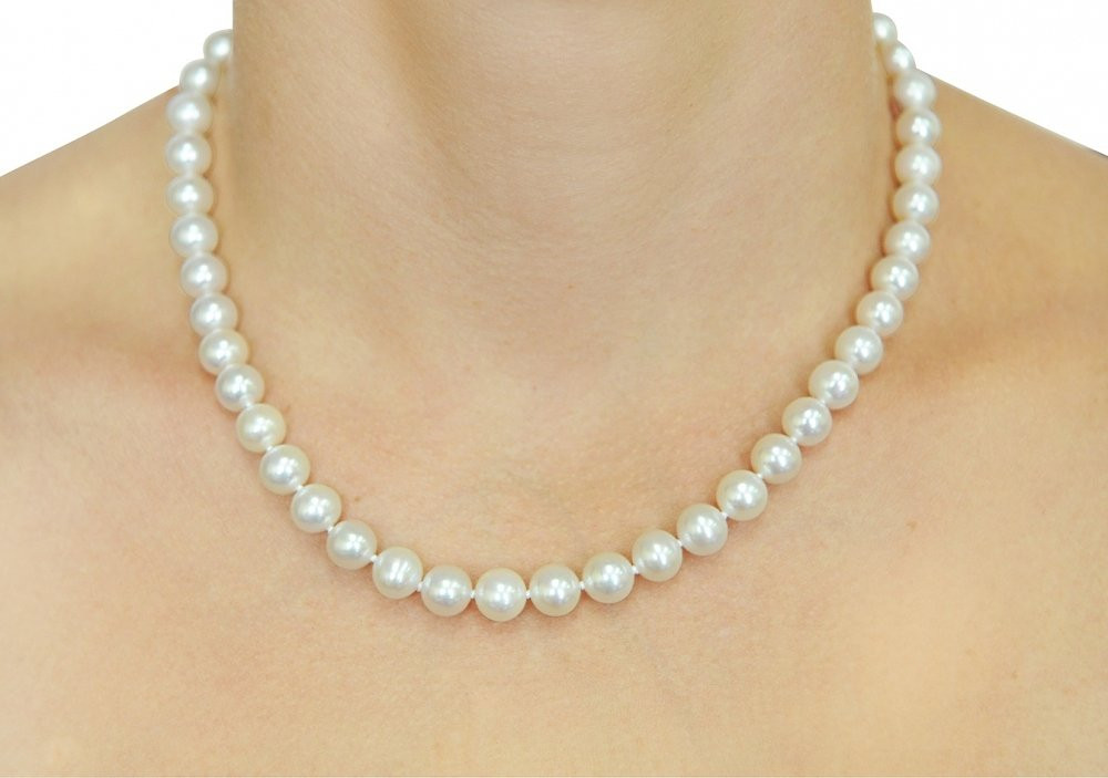 White Pearl Necklace
 14K Gold 8 9mm White Freshwater Cultured Pearl Necklace