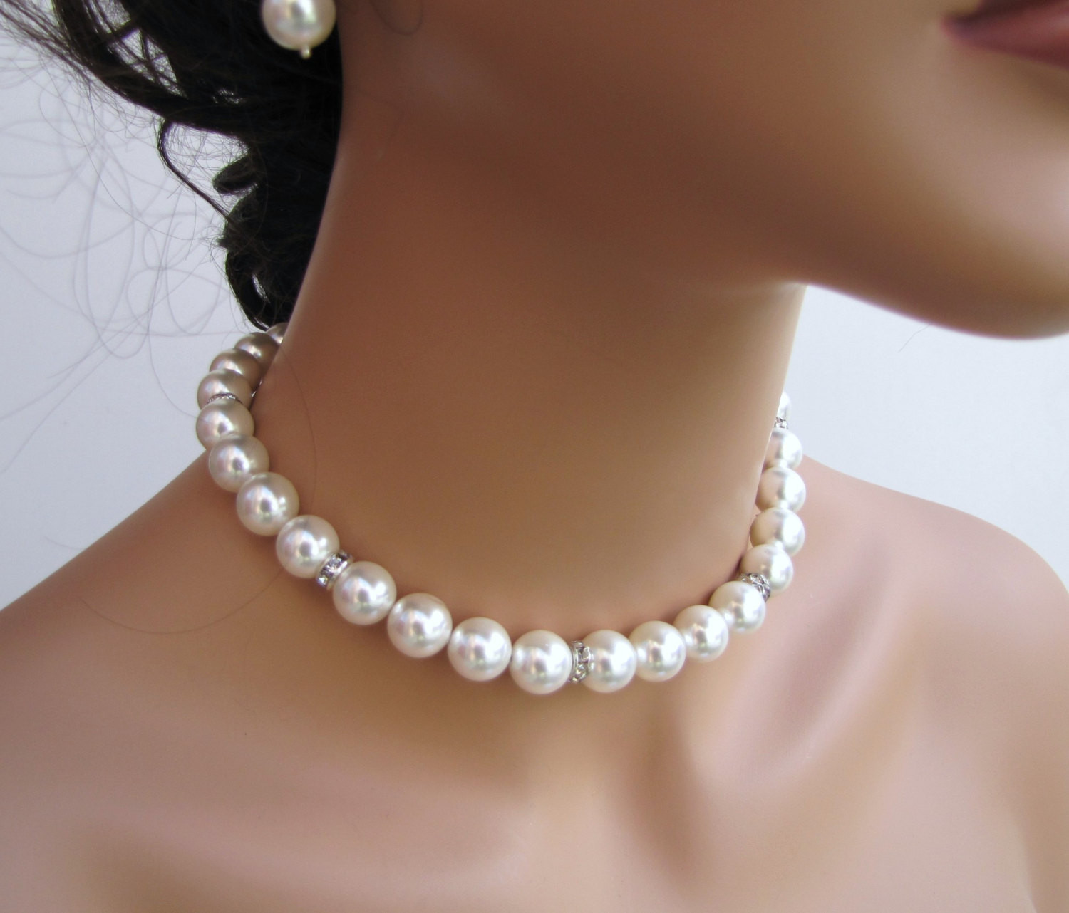 White Pearl Necklace
 Simple white pearl necklace bridal necklace sea shell pearl