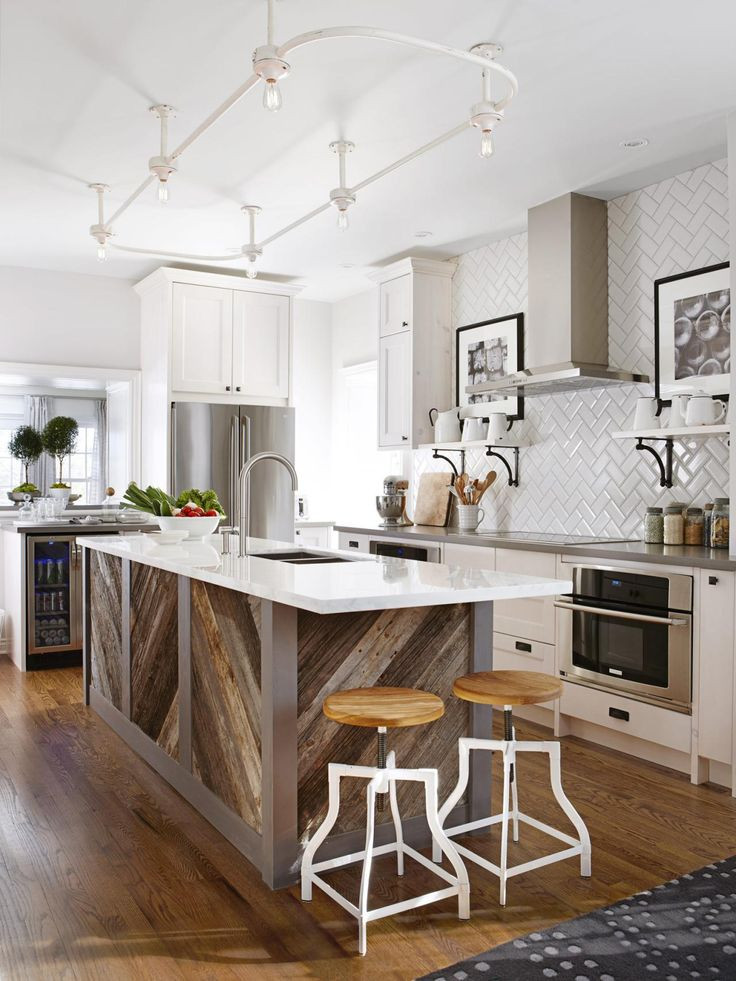 White Rustic Kitchen
 25 Dreamy White Kitchens