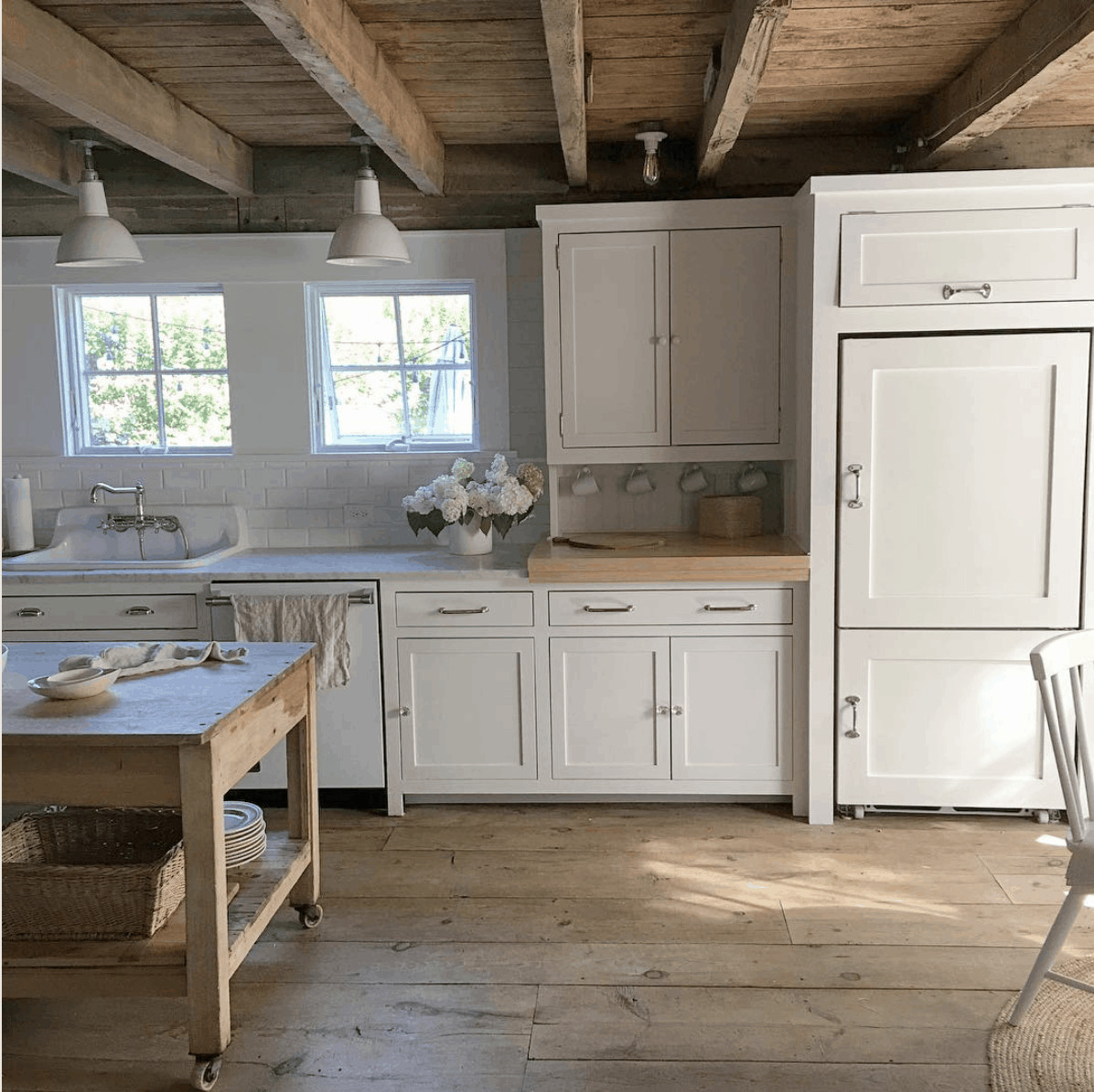 White Rustic Kitchen
 Rustic Modern Farmhouse Kitchen Design Ideas Maison de Pax