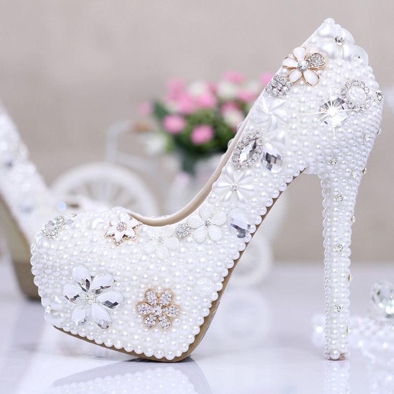 White Wedding Shoes With Rhinestones
 7 5 size White rhinestone wedding shoes 14 cm high heels