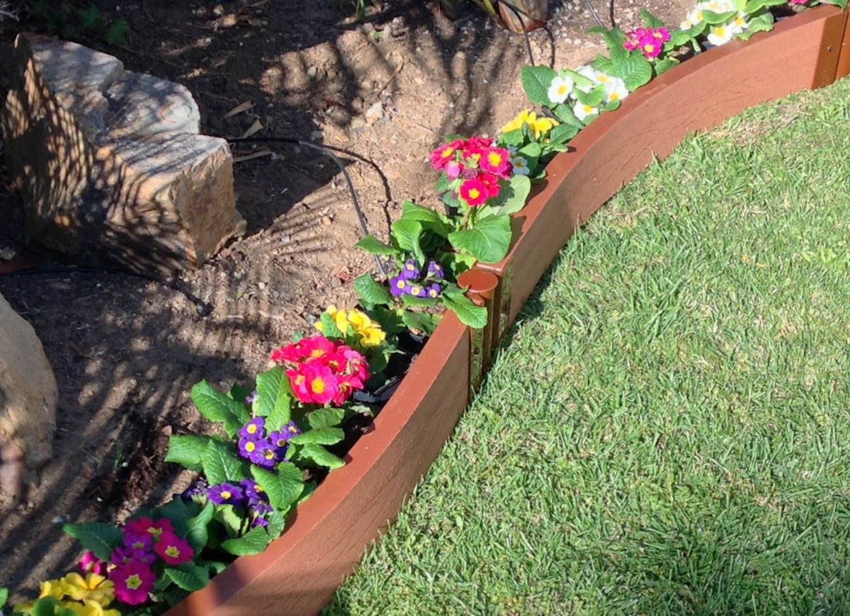 Wood Landscape Edging
 Landscape Edging 11 Easy Ways to Set Your Garden Beds