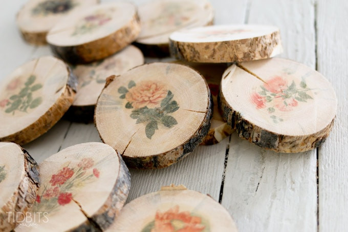 Wood Slices DIY
 Botanical Wood Slices Tutorial