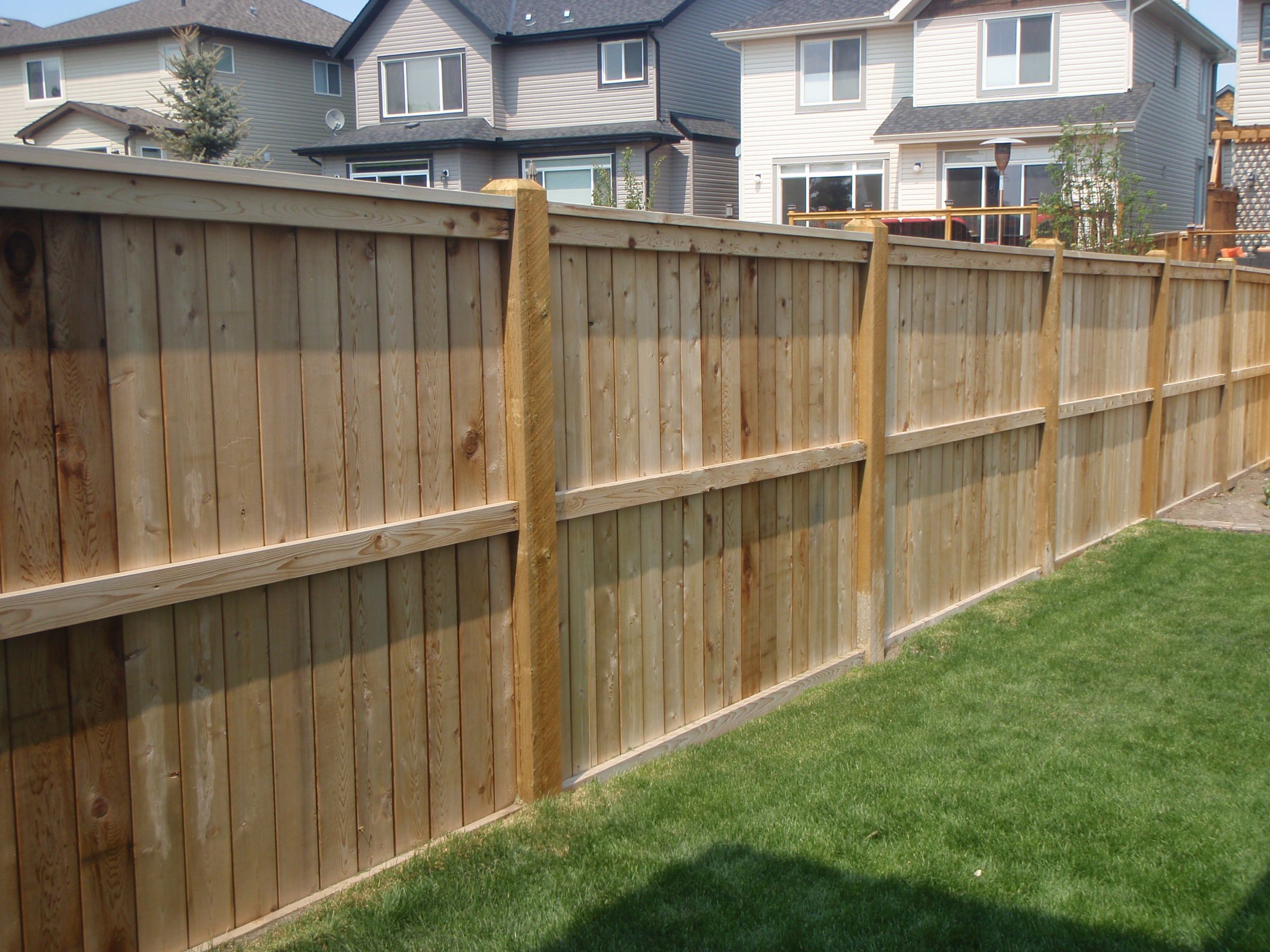 Wooden Backyard Gates
 Backyard Fencing Ideas – HomesFeed