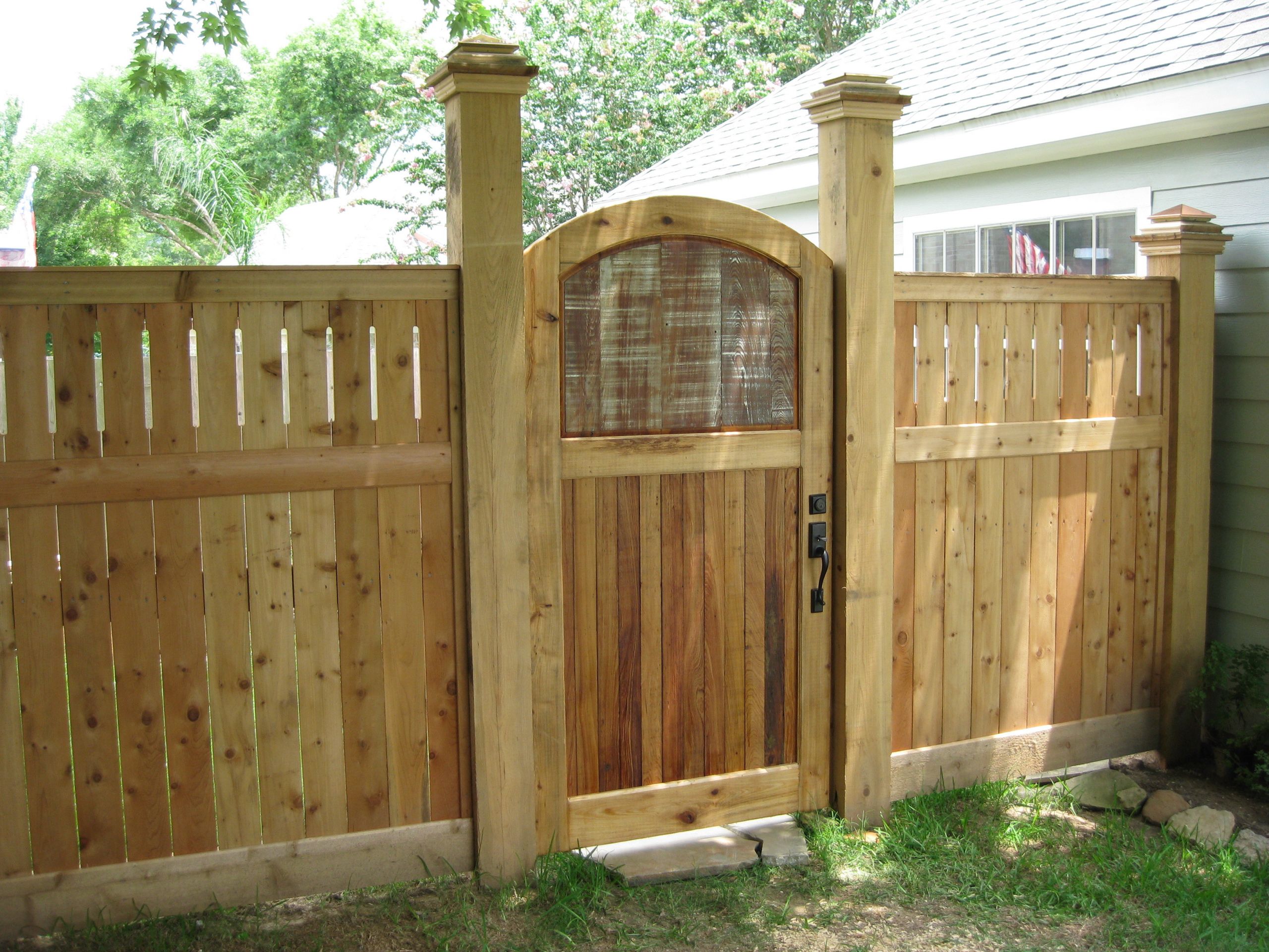 Wooden Backyard Gates
 Garden Gates Make a Grand Entrance