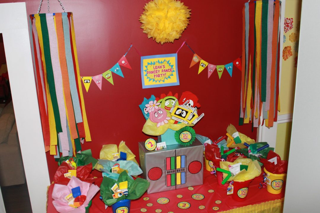 Yo Gabba Gabba Birthday Decorations
 Yo Gabba Gabba Birthday Party Amidst the Chaos